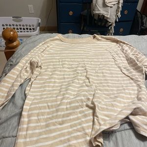 Old navy long sleeve shirt